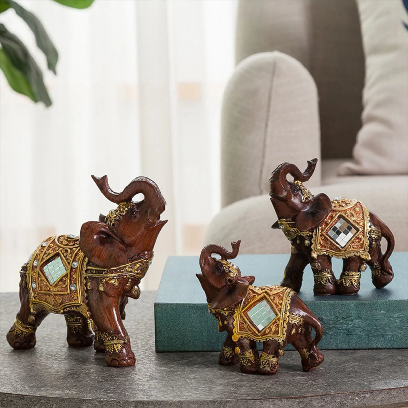 Cute Elephant Figurines Statue Lucky Elephant Decoration Statue Suitable for Office Wine Cooler Decor