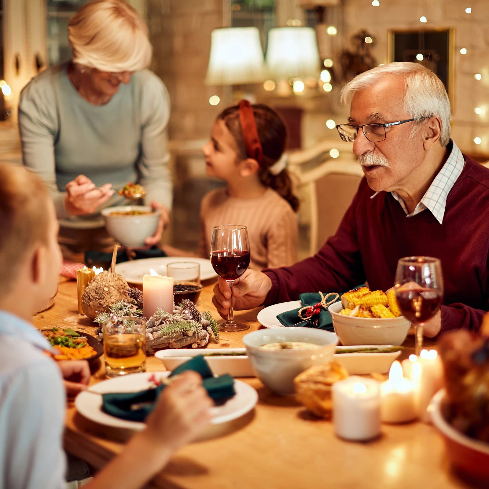 10pcs Charger Plates Bulk 13 Inch Plastic Charger Plates Round Plate Charger for Dinner Wedding Party Event Table Setting Decor